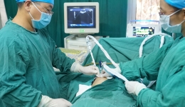 ​肝癌综合靶向消融治疗