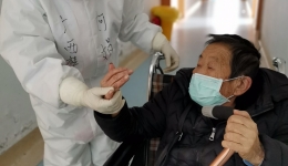 向险逆行,书写医者仁心大爱 | 广西桂东人民医院何娟荣获“广西五一劳动奖章”称号