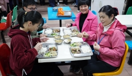 广西卫健委：广西桂东人民医院:蒙古羊到啦！援鄂英雄们与全院共享这份“爱心礼物”