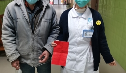 一个善举感动老人,拾金不昧传递桂东正能量