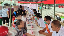 我院开展“服务百姓健康行动”大型义诊活动