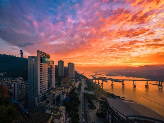 凯歌而行，不以山海为远;乘势而上，不以日月为限。