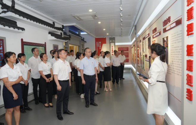 广西桂东人民医院到贺州市党风廉政教育基地开展警示教育活动