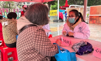 学雷锋践初心，广西桂东人民医院开展学雷锋义诊活动