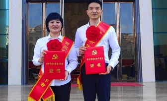 广西桂东人民医院两名党员荣获贺州市“两优一先”表彰